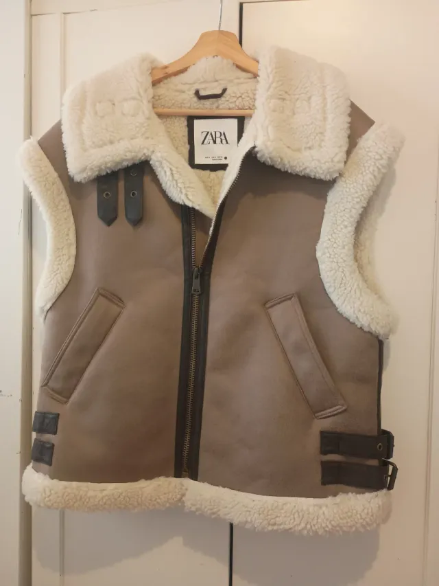Chaleco Zara Beige/Marrón Borrego