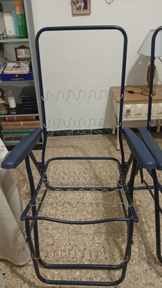 2 tumbonas de jardín a rayas