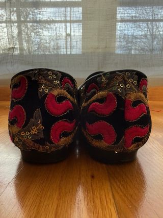 Zapatos Bordados Terciopelo Rebeca Sanver.Talla 40
