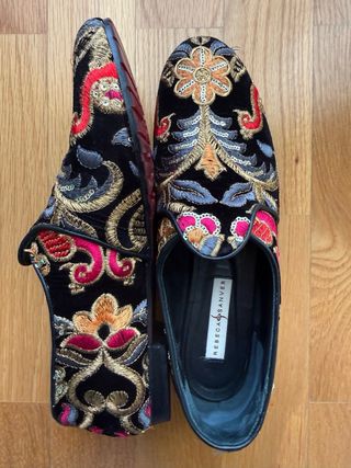 Zapatos Bordados Terciopelo Rebeca Sanver.Talla 40