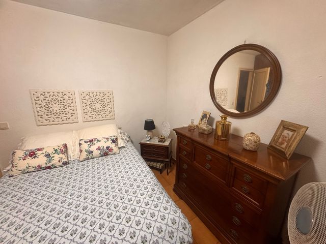 Mobile in legno e specchio