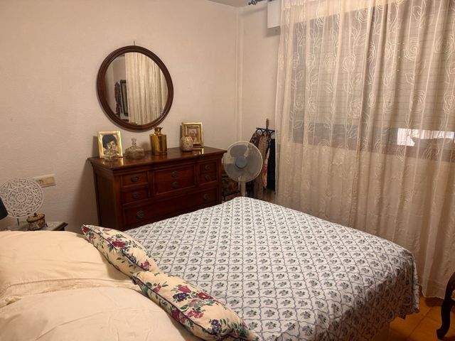 Mobile in legno e specchio