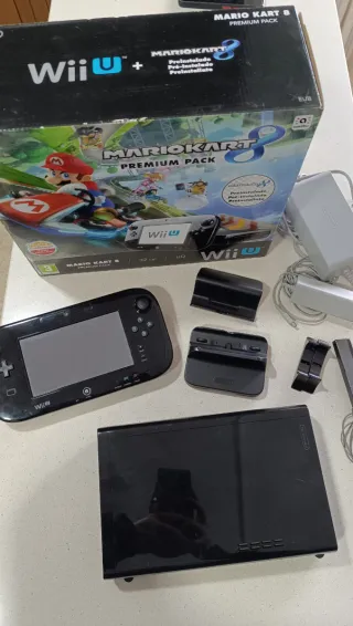 Nintendo Wii U 32GB Mario Kart 8 Pack + mandos