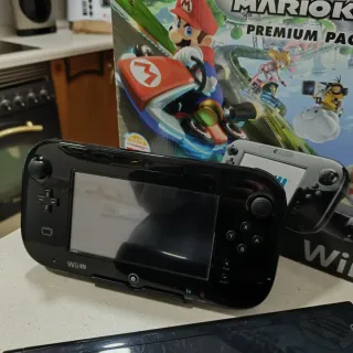 Nintendo Wii U 32GB Mario Kart 8 Pack + mandos
