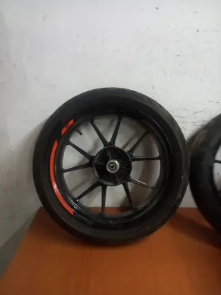 Llanta KTM Duke 125 (2017-2023)