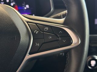 Renault Clio 1.0TCE 91CV TECHNO.- " AÑO 2024 ".- " SOLO 32.450 KM ".- " IMPECABLE ".- " GARANTÍA FABRICANTE RENAULT ".-" MUY EQUIPADO ".-" ETIQUETA VERDE (C) EURO-6EA ".-