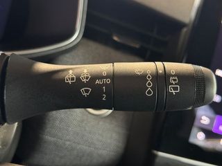 Renault Clio 1.0TCE 91CV TECHNO.- " AÑO 2024 ".- " SOLO 32.450 KM ".- " IMPECABLE ".- " GARANTÍA FABRICANTE RENAULT ".-" MUY EQUIPADO ".-" ETIQUETA VERDE (C) EURO-6EA ".-