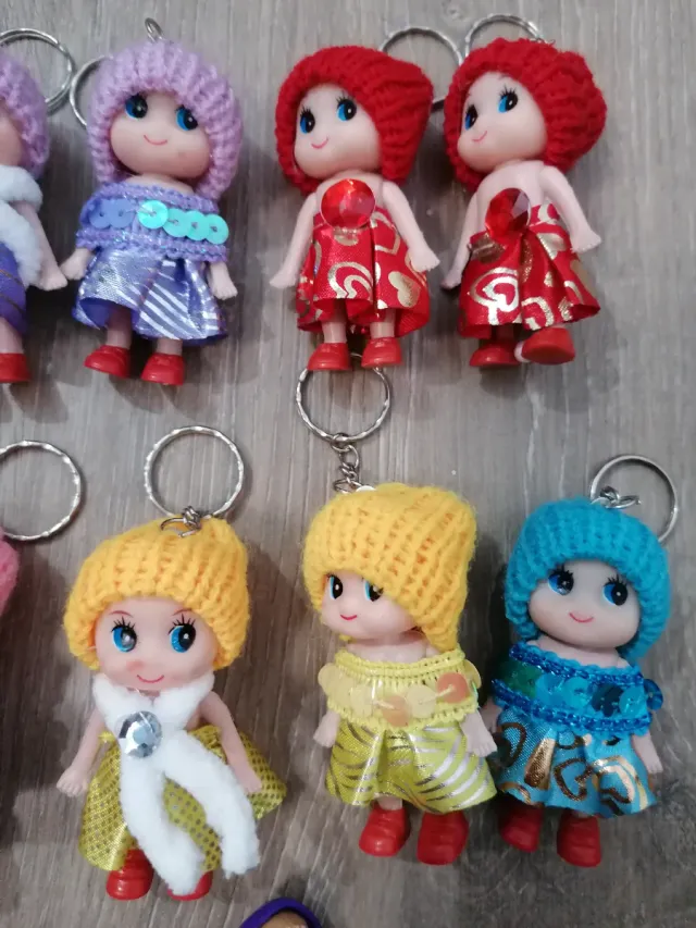 Pack 2 Cubos Rubik + 11 Muñecas Llavero