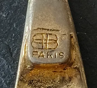 Pendientes clip Balenciaga vintage beige y dorado