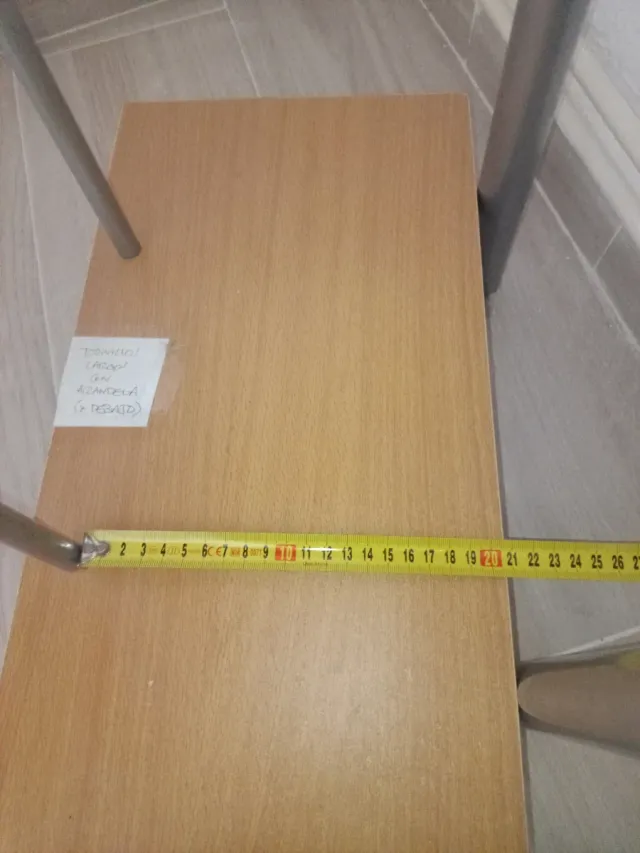 Escritorio madera y metal