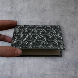 Tarjetero Goyard Negro/Gris