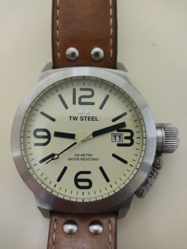 Reloj TW Steel CS11 Canteen Leather