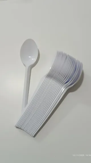 19 Cucchiai Monouso Bianchi