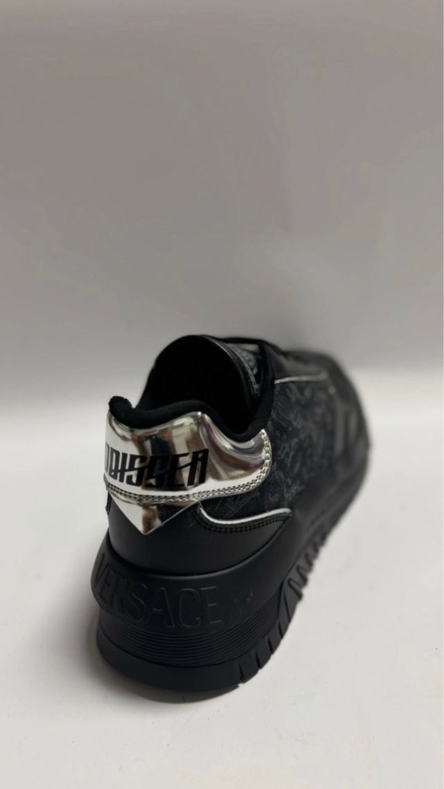 Sneakers Versace Odissea T43 Nuevas