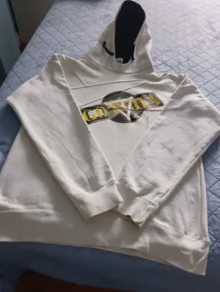 Sudadera con capucha blanca