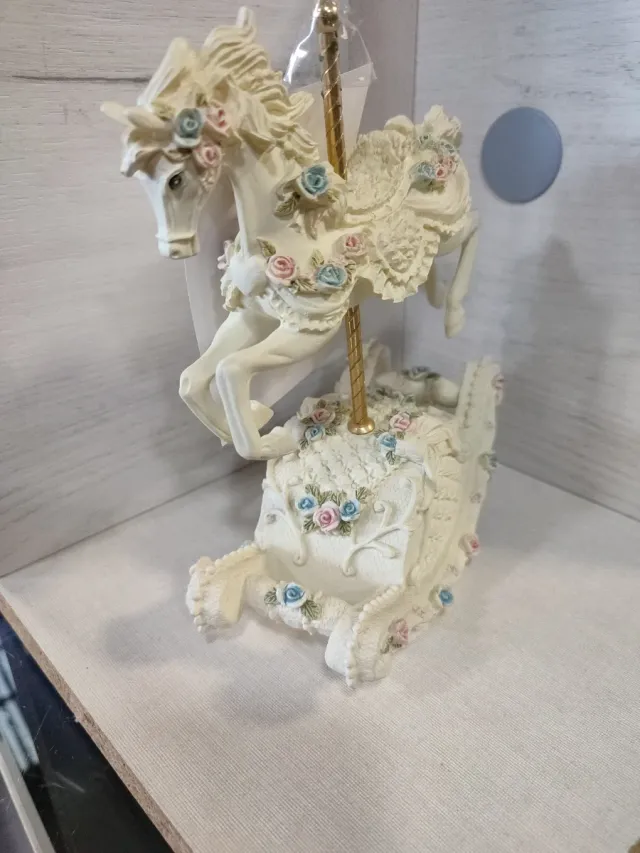 Caballito Mecedora Musical Blanco