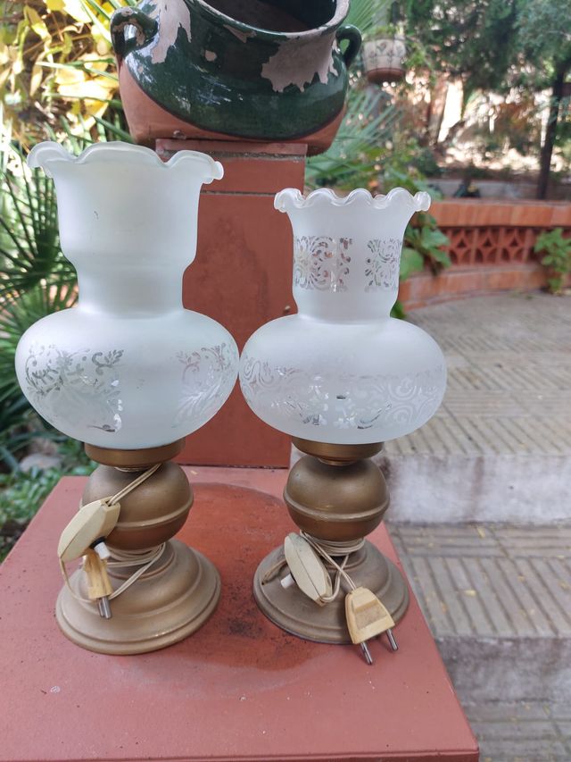 Lámparas Vintage Doradas y Transparentes