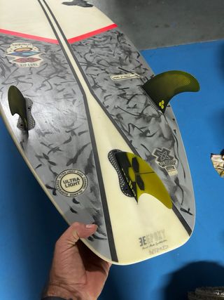 Tabla de surf Channel Islands negociable