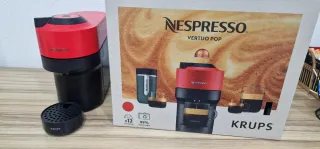 Cafetera Nespresso Roja