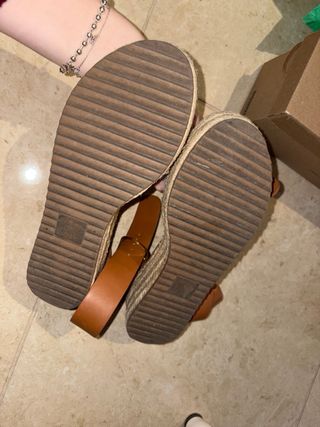 Sandalias cuña esparto marrón