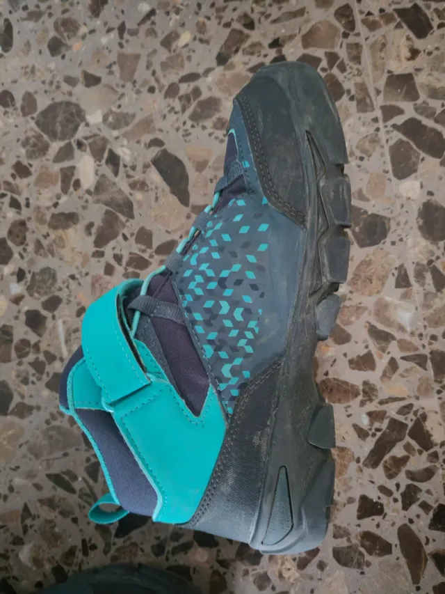 Botas montaña infantiles Talla 34