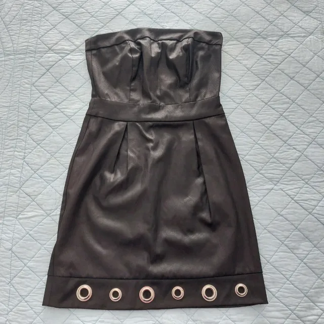 Vestido palabra de honor negro...