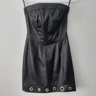 Vestido palabra de honor negro...