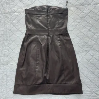 Vestido palabra de honor negro...