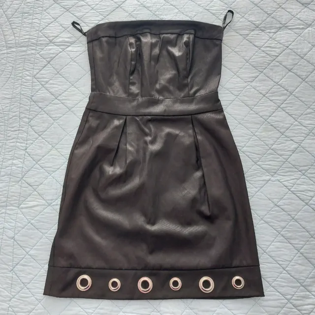 Vestido palabra de honor negro...