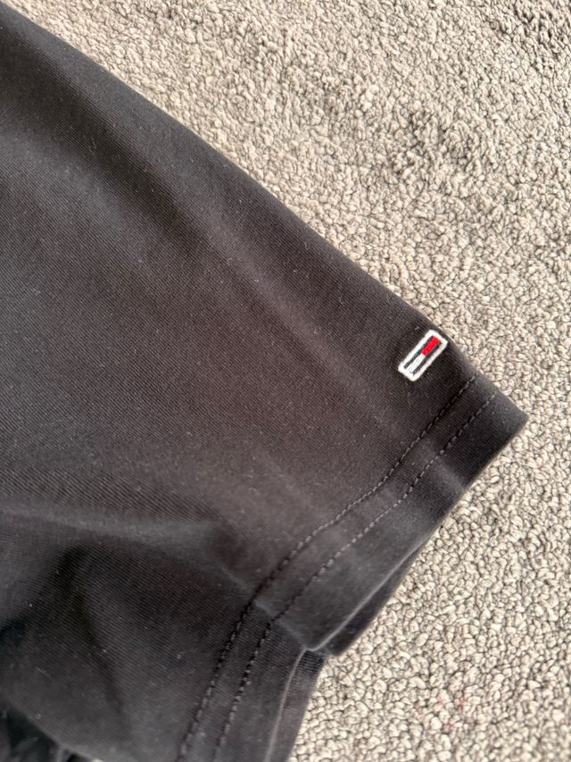 Camiseta Tommy Hilfiger crop XL (talla como XS)