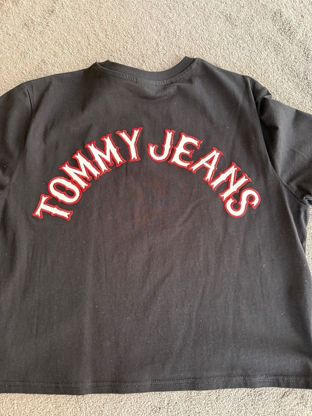 Camiseta Tommy Hilfiger crop XL (talla como XS)