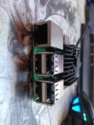 Raspberry Pi 3B con disipador y ventilador.