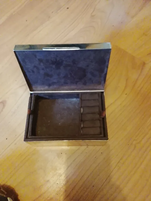 Joyero vintage piel cocodrilo marrón y dorado