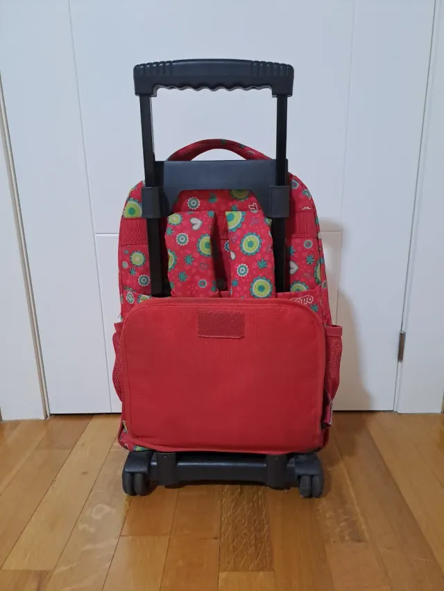 Mochila Totto con ruedas para niña