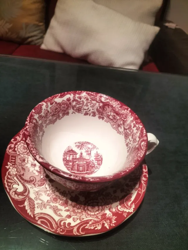 Piezas Cartuja floral roja