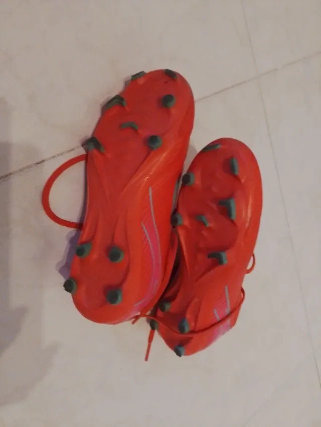 Botas de fútbol Nike Naranja y Turquesa TALLA 33,5