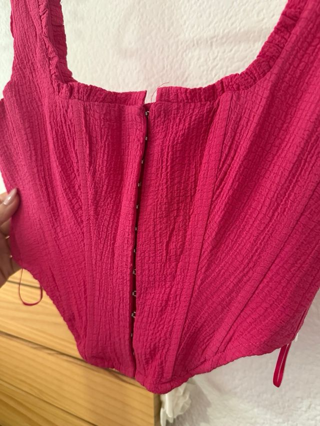 Top corpiño fucsia Stradivarius