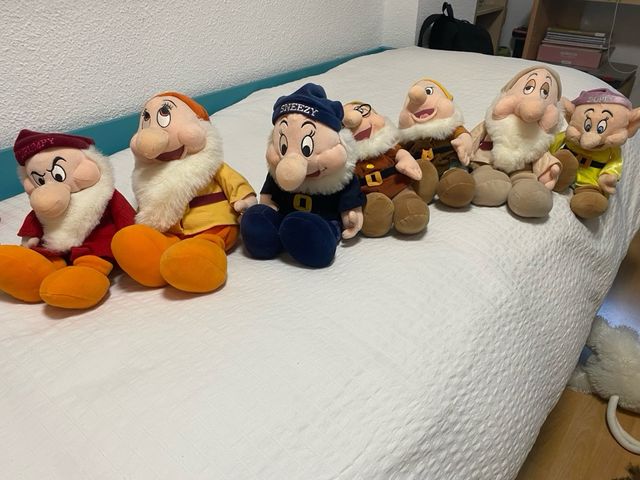 Colección 7 Peluches Enanitos