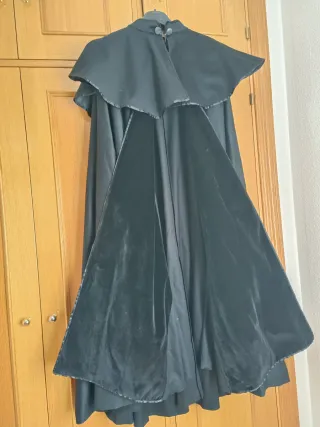 Capa Española Negra Cosida a mano. Botonera charra