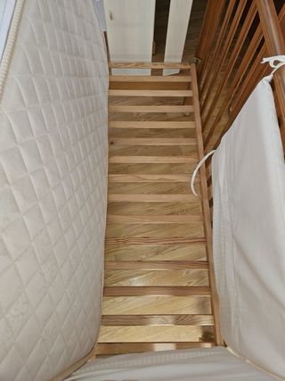 Cuna de madera