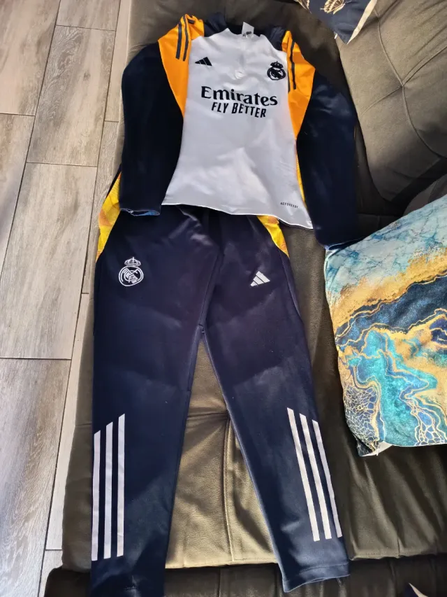 Chándal Real Madrid Adidas Talla 12