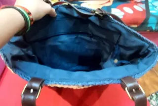 Bolso de playa a rayas beige y azul