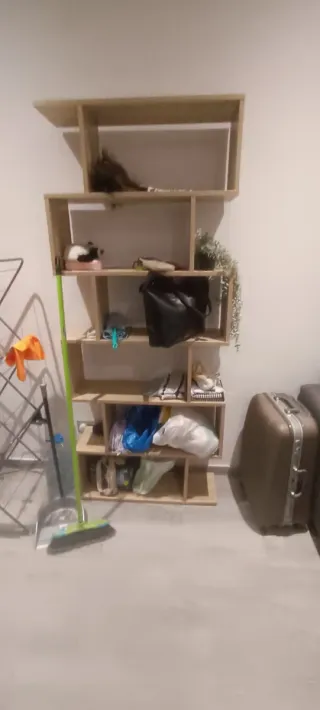 Estantería de madera modular