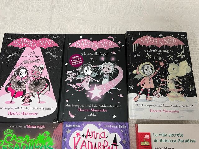 Varios libros Pedro Mañas Isidora Moon...