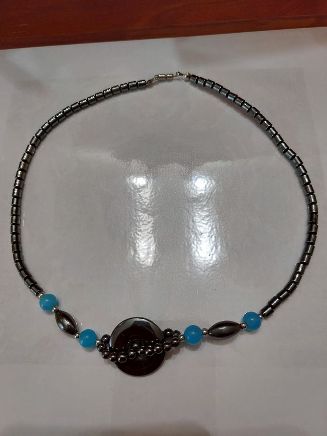 Collar de Hematites y Piedras