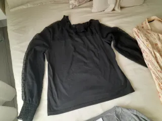 Lote ropa. Ofrece tu precio.