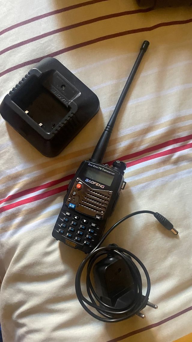Emisora Walkie Talkie Baofeng UV-5R