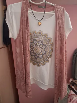 Camiseta Mandala Rosa y Blanca