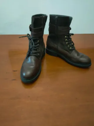 Stivaletti Napapijri Pelle Marrone Zip e Lacci