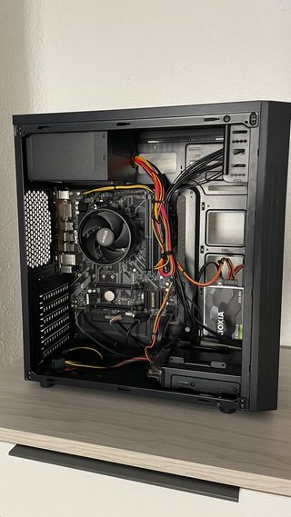 Ordenador de sobremesa AMD Ryzen 5 3400G